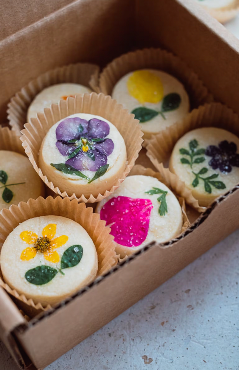 ORGANIC FLOWER PRESSED COOKIES (12)
