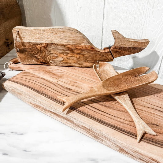 MANGO WOOD WHALE SHAPED CHEESE/CUTTING BOARD
